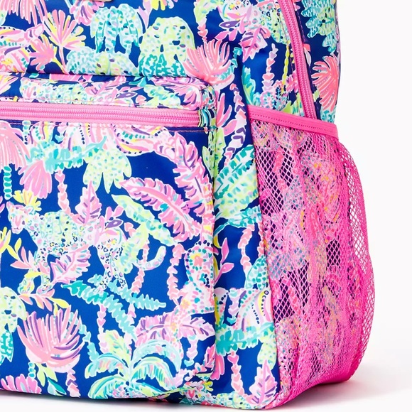 NWT Lilly Pulitzer Bahia Backpack Poly Oyster Bay Navy Seen Top Zipper Mesh Logo - Picture 5 of 8